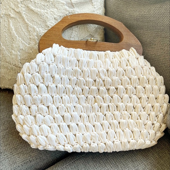 Anthropologie Handbags - RATTAN STRAW WEAVE WOODEN HANDLE VINTAGE CLUTCH EUC